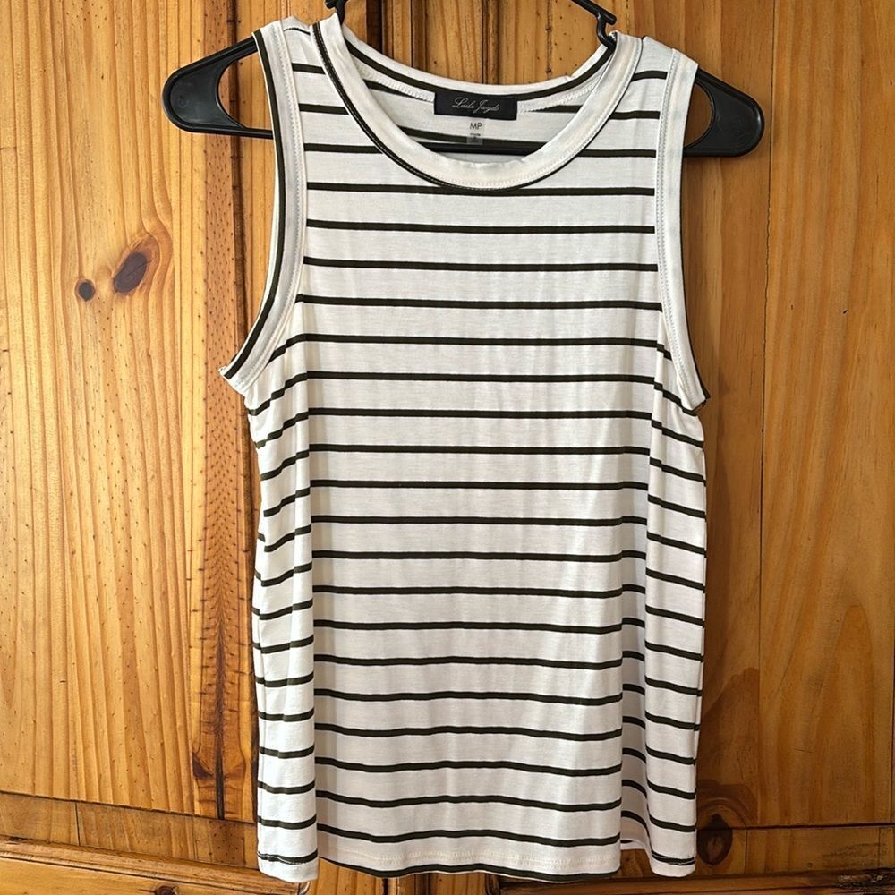 NWT Laila Jayde Cream and Olive Green Tank Top